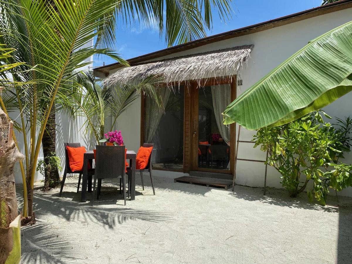 Villa Kudi Maldives Guest House Thulusdhoo Exterior photo